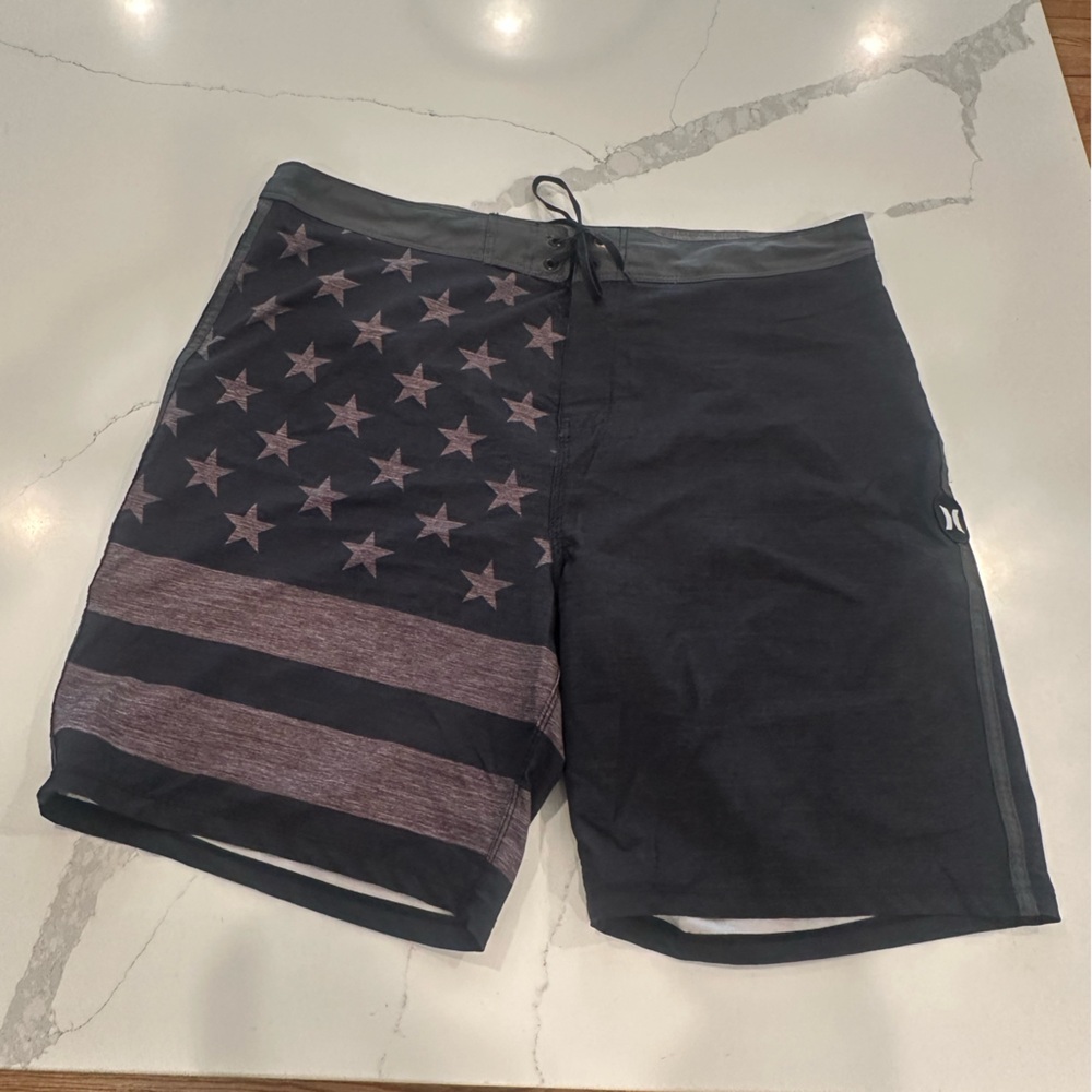 Hurley Black and Gray Star Pattern Hybrid Shorts